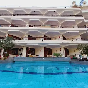 *** Kamp alanı Rezeiky & Camp Mısır